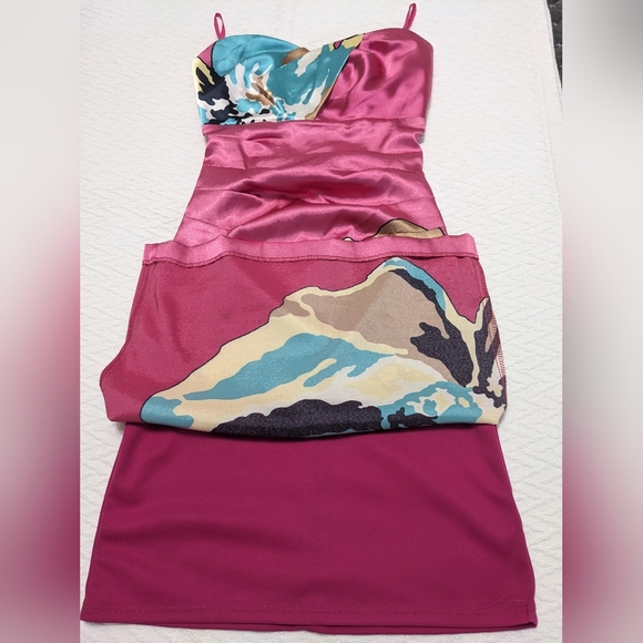 Le Chateau Strapless Floral Abstract Dress - Picture 2 of 4